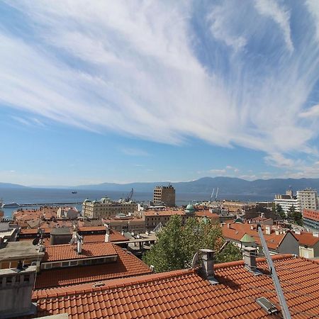 Penthouse Rijeka Centar Lägenhet Exteriör bild