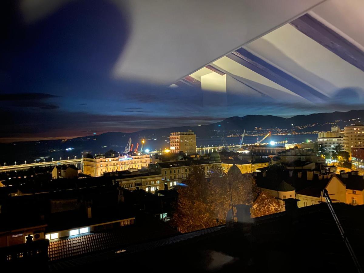 Penthouse Rijeka Centar Lägenhet Exteriör bild