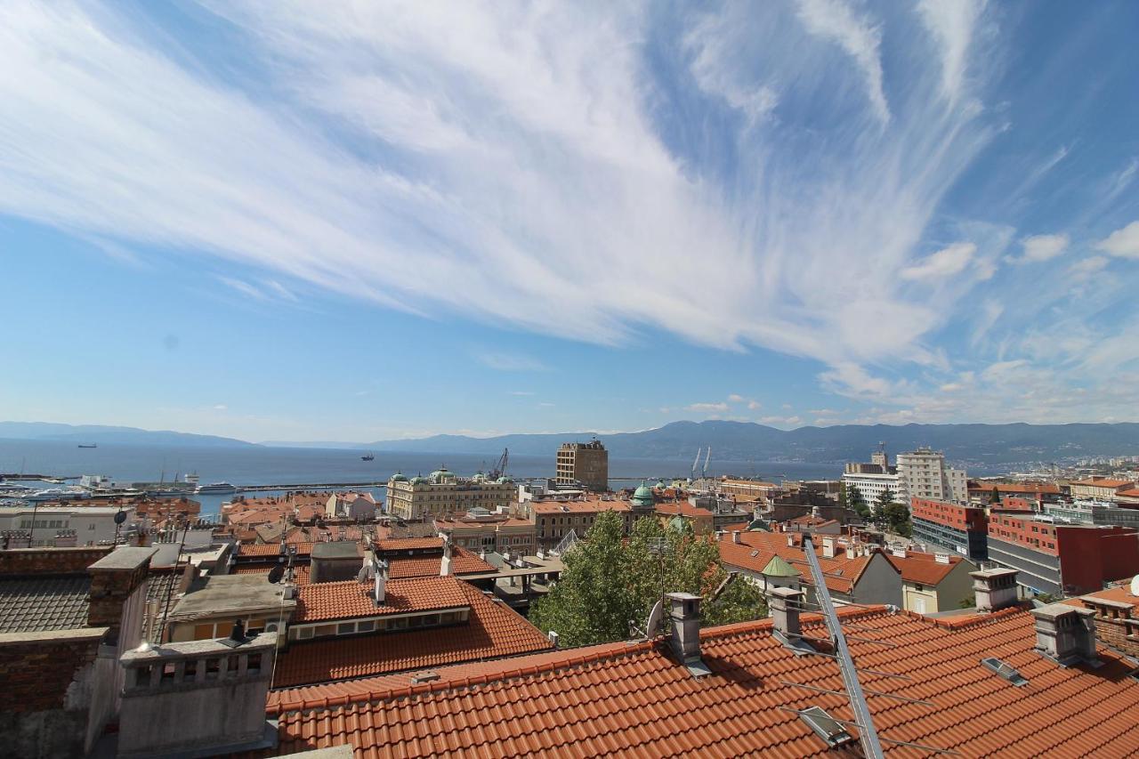 Penthouse Rijeka Centar Lägenhet Exteriör bild