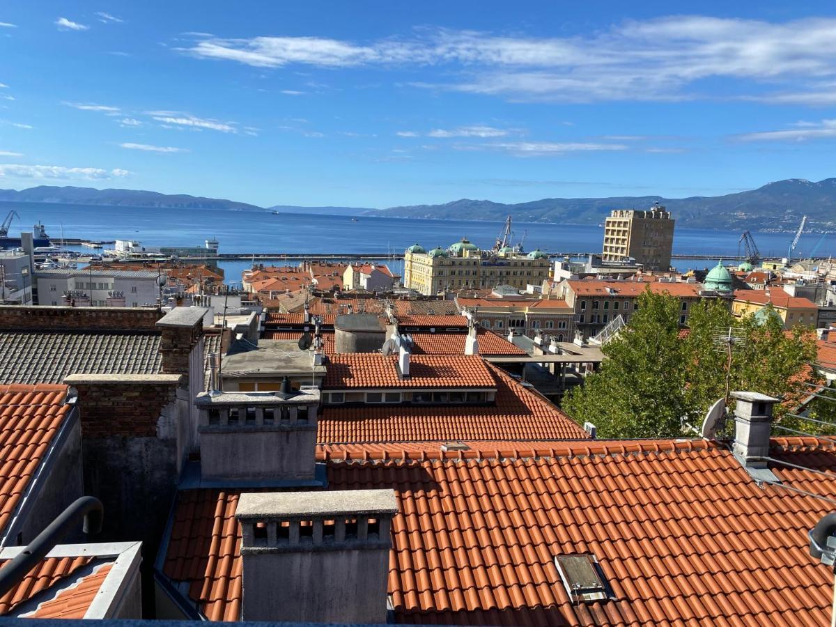 Penthouse Rijeka Centar Lägenhet Exteriör bild