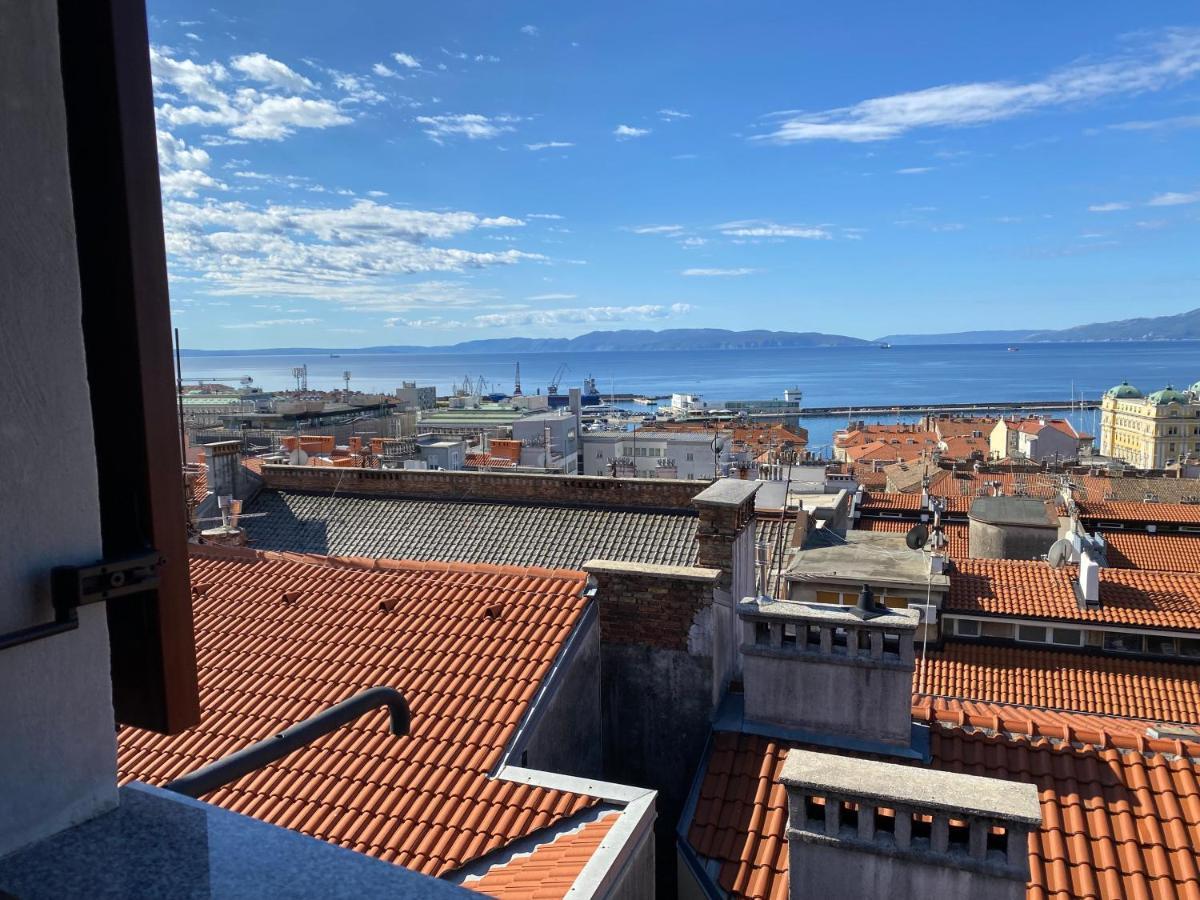 Penthouse Rijeka Centar Lägenhet Exteriör bild